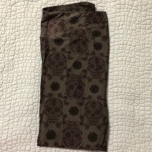 NWOT - LuLaRoe TC Sugar Skull Leggings